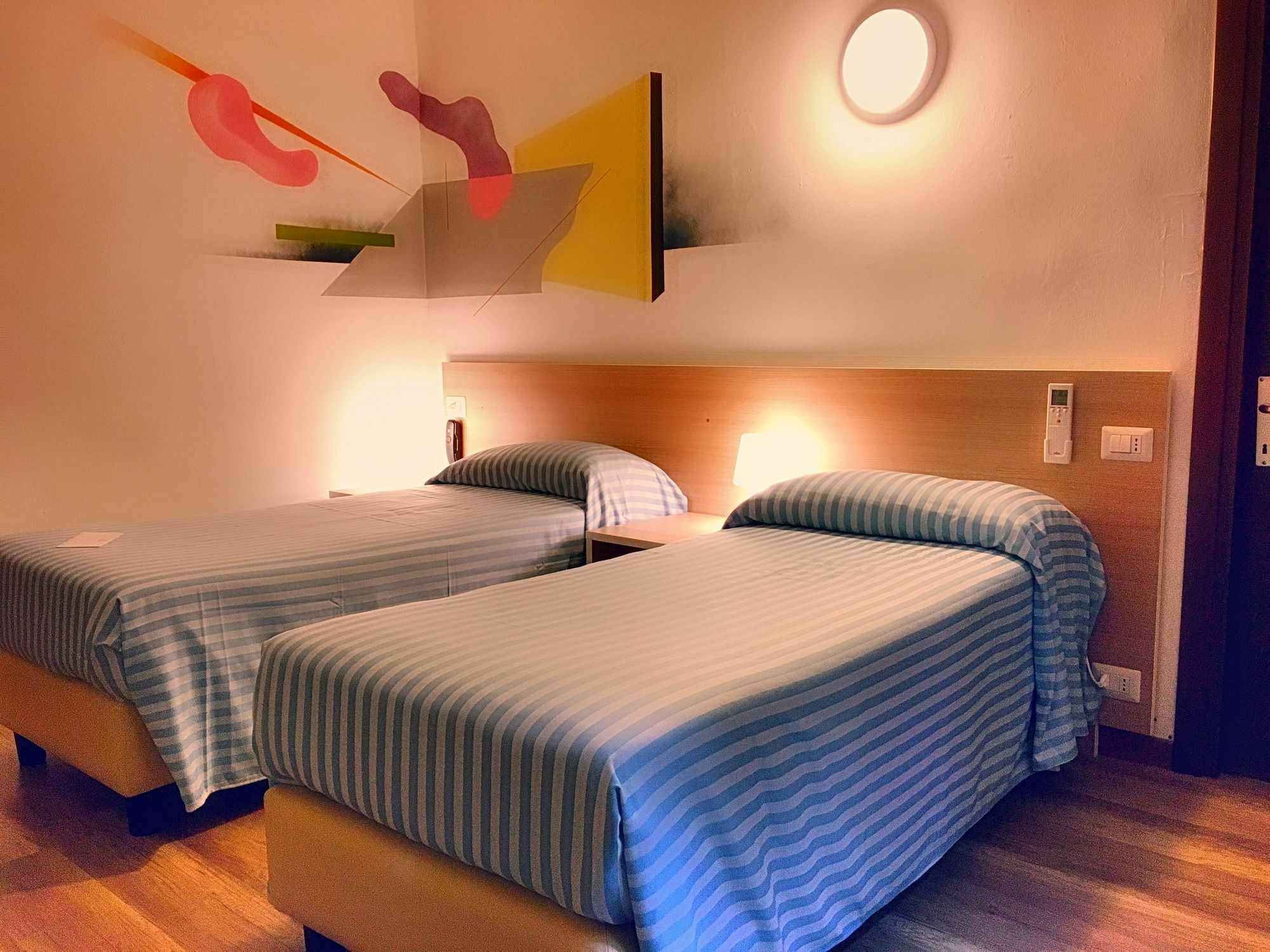 Anton&Art Hotel Lake Como Bagian luar foto